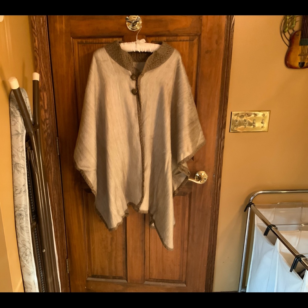 Shawl - Picture 3 of 3